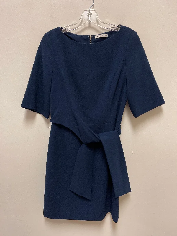 Dress Casual Short By Alice + Olivia In Navy, Size: S