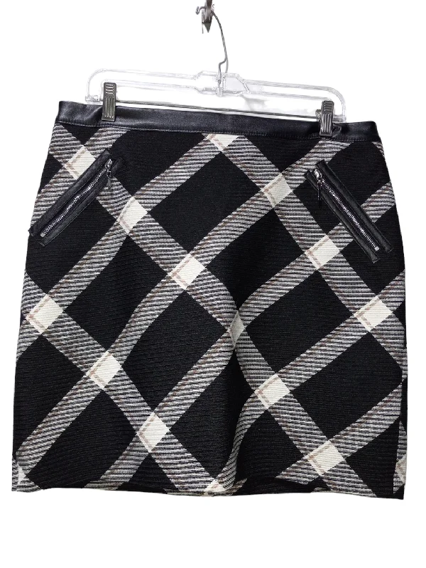 Plaid Skirt Mini & Short White House Black Market, Size 12