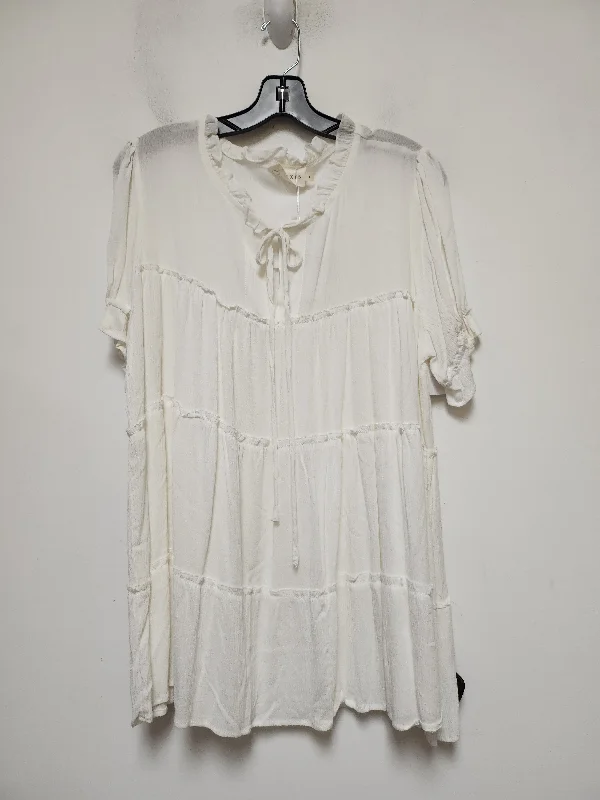 Top Short Sleeve By Clothes Mentor In White, Size: L