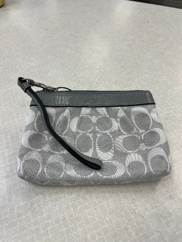 Wallet Designer Coach, Size Small